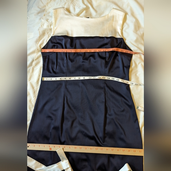 Bettie Page sz16 navy & cream retro style stretch wiggle dress EUC - Picture 6 of 8
